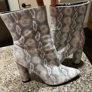 Fashion Nova Black and White Ankle Boots Size 10